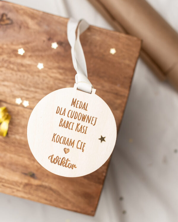 Medal dla babaci